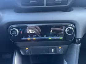 Mazda 2 thumbnail 17