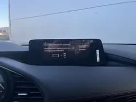 Mazda 3 thumbnail 18