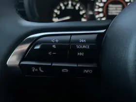 Mazda 3 thumbnail 17