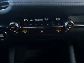 Mazda 3 thumbnail 23