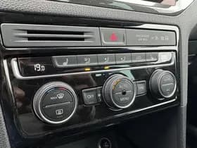 Volkswagen Golf thumbnail 15