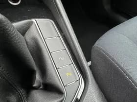 Volkswagen Golf thumbnail 19