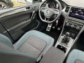 Volkswagen Golf thumbnail 23