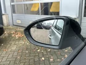 Volkswagen Golf thumbnail 10