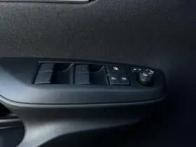Mazda 2 thumbnail 12