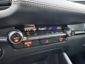 Mazda 3 thumbnail 13