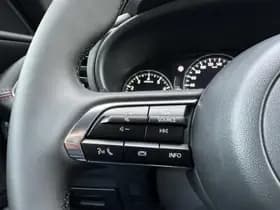 Mazda 3 thumbnail 18