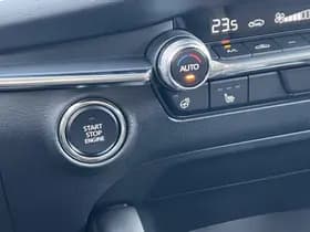 Mazda 3 thumbnail 18