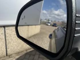 Ford Mustang thumbnail 11