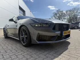 Ford Mustang thumbnail 3