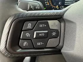 Ford Mustang thumbnail 24