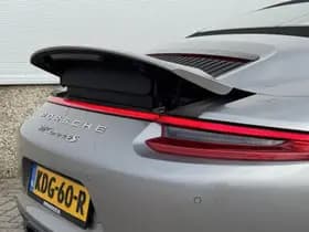 Porsche 911 thumbnail 9