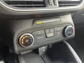 Ford Focus thumbnail 17