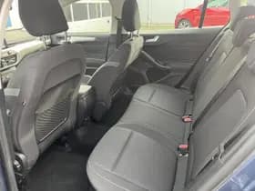 Ford Focus thumbnail 6