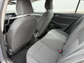 Volkswagen Golf thumbnail 11