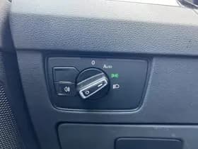 Volkswagen Passat thumbnail 18