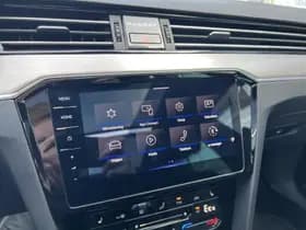 Volkswagen Passat thumbnail 24