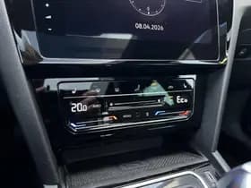 Volkswagen Passat thumbnail 25