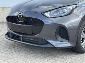 Mazda 2 thumbnail 4