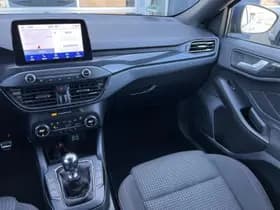 Ford Focus thumbnail 12