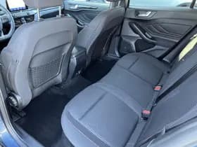 Ford Focus thumbnail 9