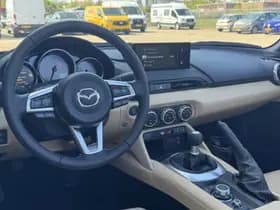 Mazda MX-5 thumbnail 24