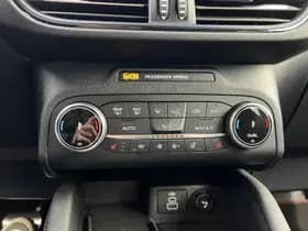 Ford Kuga thumbnail 22