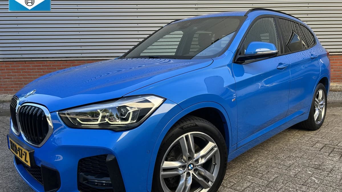 BMW X1 sDrive18i High Executive Edition — foto 1