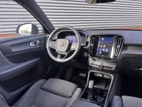 Volvo XC40 thumbnail 4