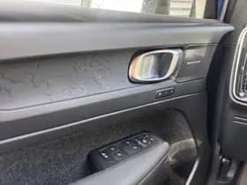 Volvo XC40 thumbnail 8