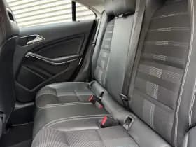 Mercedes-Benz CLA 180 Business Solution AMG thumbnail 11