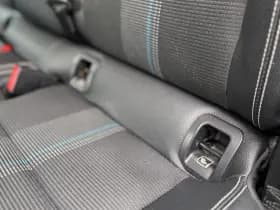 Mercedes-Benz CLA 180 Business Solution AMG thumbnail 12