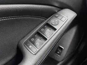 Mercedes-Benz CLA 180 Business Solution AMG thumbnail 8