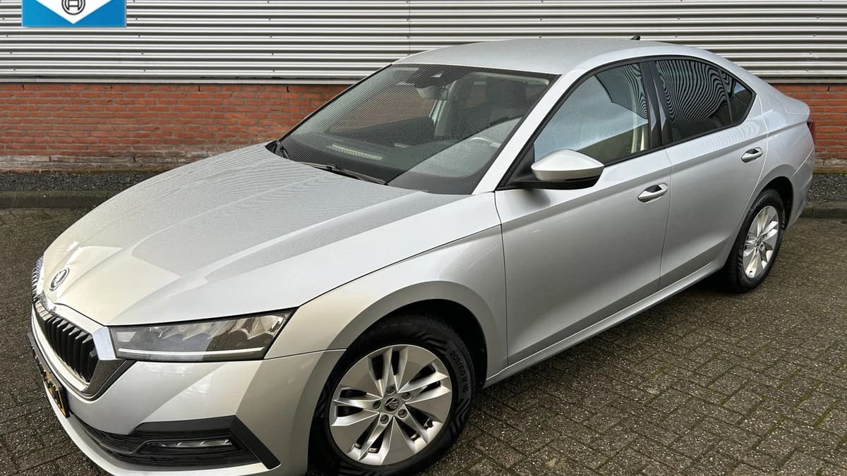 ŠKODA Octavia 1.0 e-TSI Business Edition — foto 1