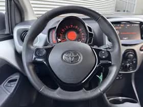 Toyota Aygo 1.0 VVT-i x-play thumbnail 12
