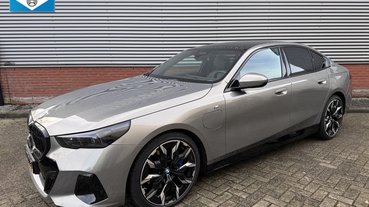 BMW 5 Serie 550e xDrive — foto 1