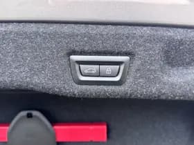 BMW 5 Serie 550e xDrive thumbnail 31