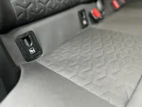 Toyota Corolla Touring Sports 1.8 Hybrid Business Plus thumbnail 7