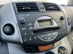 Toyota RAV4 thumbnail 14