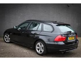 BMW 3 Serie Touring 318i Luxury Line Net binnen - Nu al te bezichtigen thumbnail 2