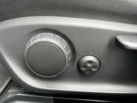 Mercedes-Benz CLA 180 Business Solution AMG Upgrade Edition thumbnail 8