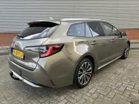 Toyota Corolla Touring Sports 1.8 Hybrid Business Plus thumbnail 3