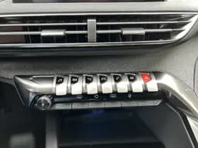 Peugeot 3008 1.2 PureTech Blue Lease Premium thumbnail 16