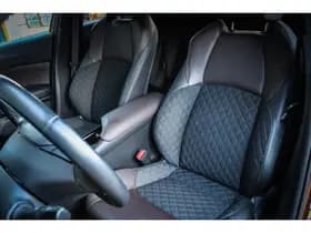 Toyota C-HR thumbnail 13