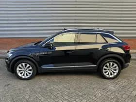 Volkswagen T-Roc thumbnail 3