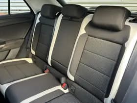 Volkswagen T-Roc thumbnail 21