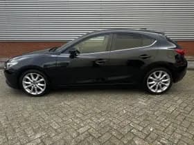 Mazda 3 thumbnail 3