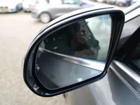 Mercedes-Benz E-Klasse Estate 200 Business Solution AMG thumbnail 46