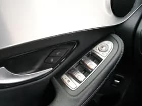 Mercedes-Benz GLC 200 Premium AMG thumbnail 35