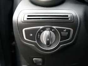 Mercedes-Benz GLC 200 Premium AMG thumbnail 37